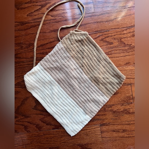 SHEIN Beige Halter Knit Top - Picture 3 of 4